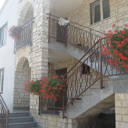 Rosello With Private Parking Place 50m From The Novigrad (Istria)