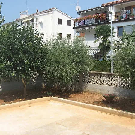 Rosello With Private Parking Place 50m From The Apartment Novigrad (Istria)